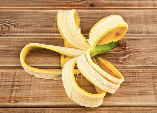 Co można zrobić ze skórką od banana? Praktyczne zastosowania w domu